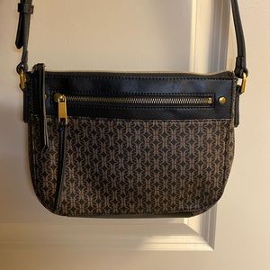 Fossil Farrah Crossbody NWOT